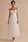 Robe de fiançailles blanche à manches longues à manches longues à une ligne décollée