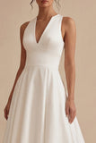 Robe de fiançailles blanche haute basse ligne A à col en V