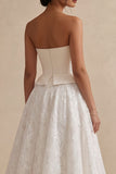 Robe de mariée bohème blanche sans bretelles longues en dentelle florale