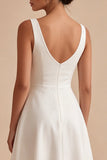 Robe de fiançailles blanche à col en V à ligne A