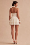 Mini-robe corset à volants blancs à volants en ligne à dos nus