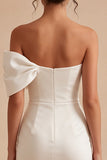 Mini-robe blanche bodycon une épaule avec un nœud