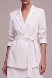Robe courte d’affaires double boutonnage à revers blancs à boutonnage double avec ceinture