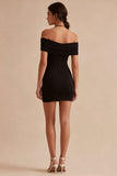 Petite robe noire en satin bodycon à épaules froides