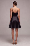 Robe noire Petite Petite Noire à bretelles fines à bretelles, ligne A