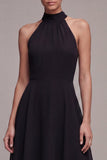Petite robe noire simple à col montant A Line