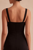 Corset à col carré Petite robe noire moulante
