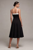 Robe semi-formelle noire à col carré à ligne A