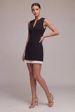 Robe cocktail noire simple à col en V moulant avec plis