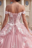 robe de bal rose à volants appliqués sur les épaules décollées