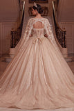 Robe de bal corset à col en V champagne avec manches cape