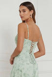 Robe de demoiselle d’honneur à fleurs à volants en corset sauge poussiéreuse