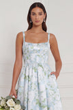 Robe de demoiselle d’honneur à motif floral bleu-blanc imprimée à une ligne à col carré