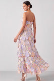 Robe de mariée à étages à étages Maxi A appliquée blanche avec des boutons floraux