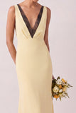 Robe de demoiselle d’honneur jaune clair à col en V long en jaune sirène