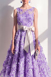Robe midi fleurie bleue à col rond appliquée avec nœud