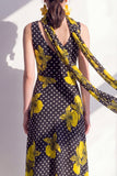 Robe midi en chiffon en V à col en V en fleur jaune noire avec écharpe à col