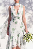 Robe de demoiselle d’honneur à col V en sirène florale verte avec écharpe