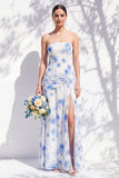 Robe de demoiselle d’honneur bleue fleurie bleue sans bretelles avec fente