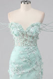Robe de rentrée à la maison avec corset à épaules dénudés menthe et corset bodycon appliqué