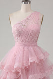 Robe de fin d’année rose rose à une épaule à étages florales