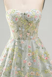Robe de rentrée à la maison Green Sweetheart Corset transparente Ligne A avec appliques