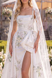Robe de mariée de plage perlée en ligne A en train de fleurs blanches vertes avec voiles