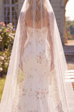 Robe de mariée de plage avec traînes de sirène en fleur rouge blanche et sirène avec voiles