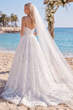 Robe de mariée de plage en flaque en dentelle blanche en dentelle A Line Sweep avec voiles