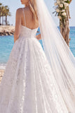 Robe de mariée de plage en flaque en dentelle blanche en dentelle A Line Sweep avec voiles