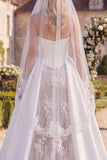 Robe de mariée en train de la sirène à perles blanches à perles florales avec voiles