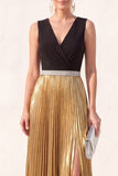 Robe formelle noire dorée à plis en V avec fente