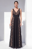 Robe formelle en dentelle noire à col en V