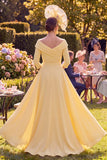 Robe longue longue de la mariée à motifs floraux jaunes et ronce à manches 3/4