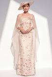 Robe sirène fleurie abricot sans bretelles longue mère de la mariée avec cape