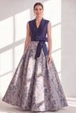 Robe longue marme de la mariée bleue à col en V à col en V avec un nœud