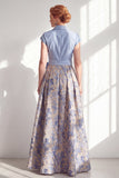 Robe bleu marine à encoche en V à encoche en V avec une longue robe fleurie de la mariée avec nœud