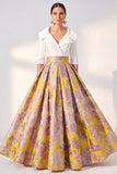 Robe longue fleurie marine A-Line Mother of the Bride avec manches 3/4