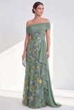 Robe longue de mère de la mariée verte à fourreau large à épaules dénudée