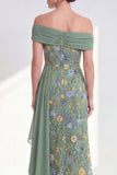 Robe longue de mère de la mariée verte à fourreau large à épaules dénudée