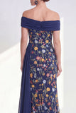 Robe longue de mère de la mariée verte à fourreau large à épaules dénudée