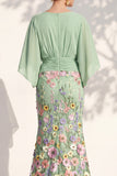 Robe longue de la mère de la mariée en champagne sirène champagne à col en V long avec manches cape