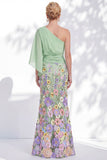 Robe longue mère de la mariée à fleurs lilas à une épaule avec manches de cape