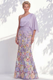 Robe longue mère de la mariée à fleurs lilas à une épaule avec manches de cape