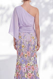 Robe longue mère de la mariée à fleurs lilas à une épaule avec manches de cape