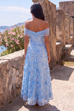 Robe maskini fleurie bleu décollé à épaule décollée avec des appliques