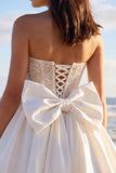 Corset À lignes A Strapless Strapless Corset Petite robe blanche avec nœud