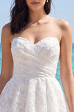 Petite robe blanche à étages A Flowerheart Fleural