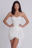 Petite robe blanche en dentelle bodycon corset sans bustier