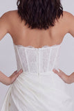 Petite robe blanche en dentelle bodycon corset sans bustier